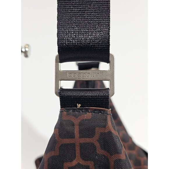 Baggallini Brown Geometric Lightweight Canvas Crossbody Purse Shoulder Bag EUC - Picture 6 of 15